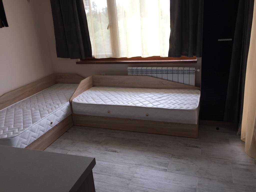 Family Hotel Malibu Chernomorets Ngoại thất bức ảnh